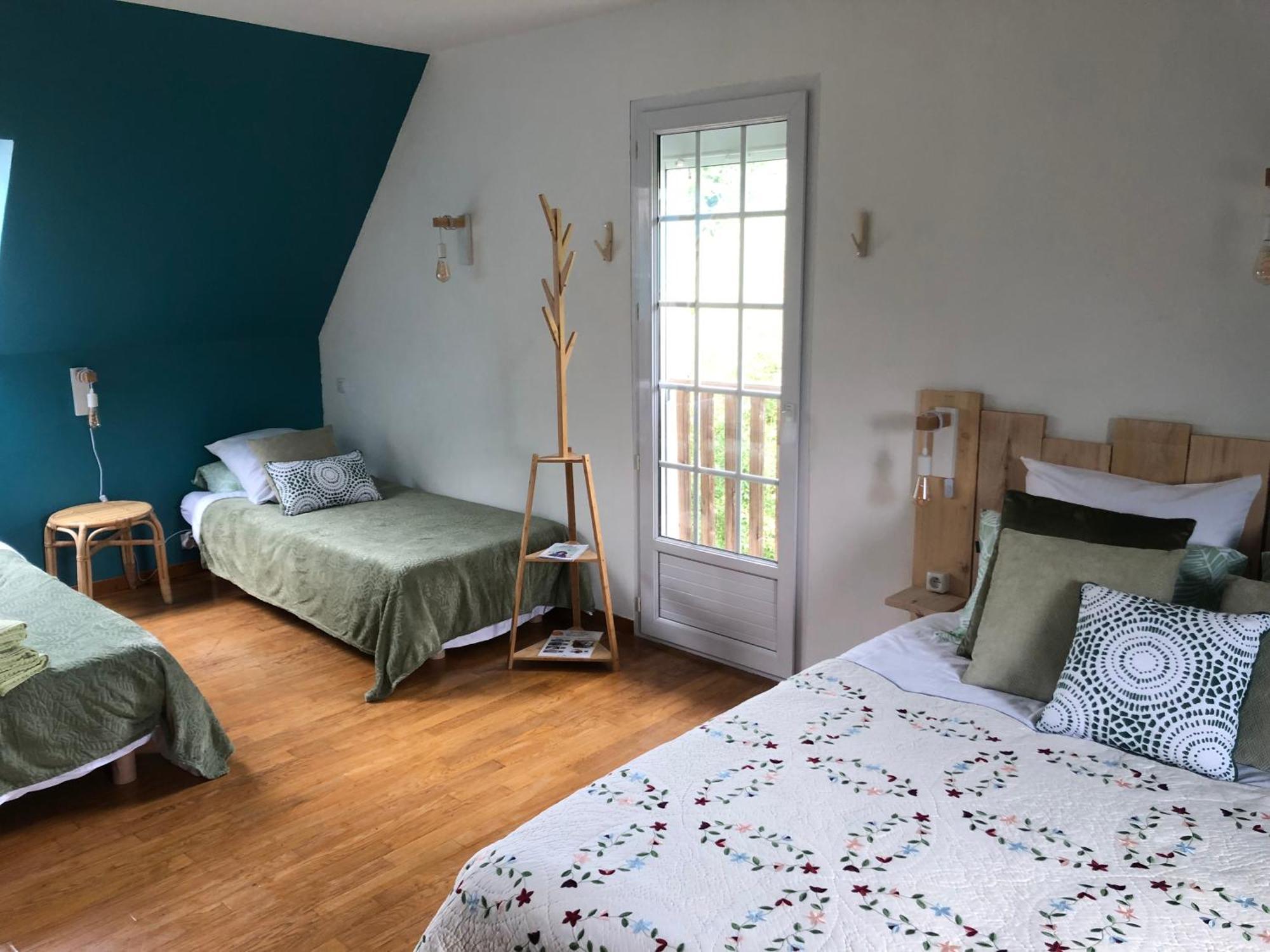 Grande Chambre Familiale Verte Tout Bonnement Bien Putot-en-Auge Exterior photo